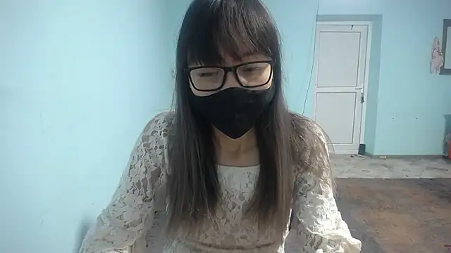 elllaaxx online show from 10/13/25, 11:45