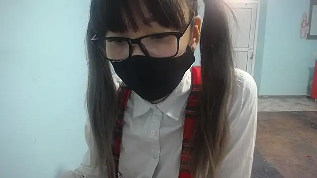 elllaaxx online show from 11/13/25, 04:16