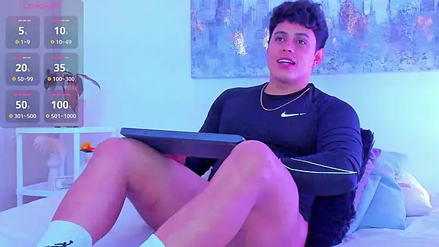 arminjones1 online show from 11/26/25, 02:44