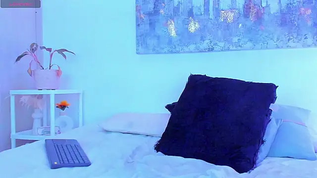 arminjones1 online show from 10/30/25, 05:28