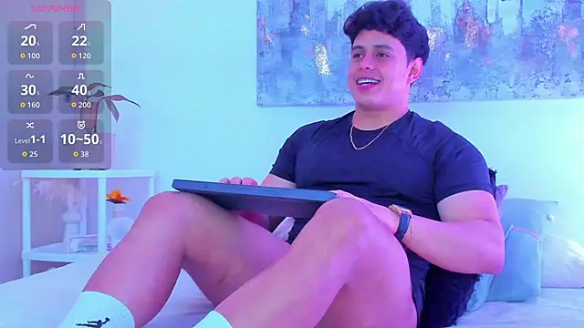 arminjones1 online show from 11/19/25, 03:06