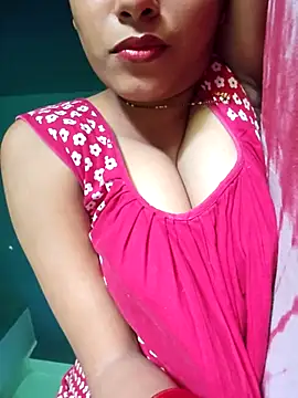 Snapshot of sexyindi_couple chatting on 10/10/25, 06:36 sexyindi couple online show from 10/10/25, 06:36