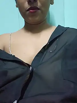 Snapshot of sexyindi_couple chatting on 07/23/26, 07:38 sexyindi couple online show from 07/23/26, 07:38