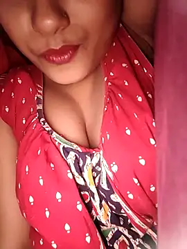 Snapshot of sexyindi_couple chatting on 01/27/25, 10:49 sexyindi couple online show from 01/27/25, 10:49