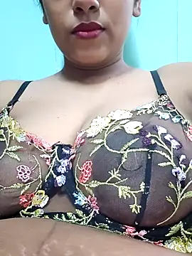 sexyindi couple online show from 05/02/26, 05:01