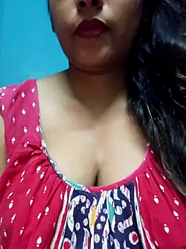 Snapshot of sexyindi_couple chatting on 09/10/25, 02:38 sexyindi couple online show from 09/10/25, 02:38