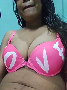 Snapshot of sexyindi_couple chatting on 06/28/26, 07:36 sexyindi couple online show from 06/28/26, 07:36