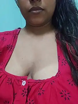 Snapshot of sexyindi_couple chatting on 07/22/26, 07:32 sexyindi couple online show from 07/22/26, 07:32