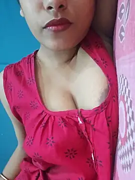 Snapshot of sexyindi_couple chatting on 06/30/26, 07:19 sexyindi couple online show from 06/30/26, 07:19
