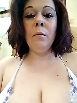 Lucia8600 online show from 04/05/26, 07:53