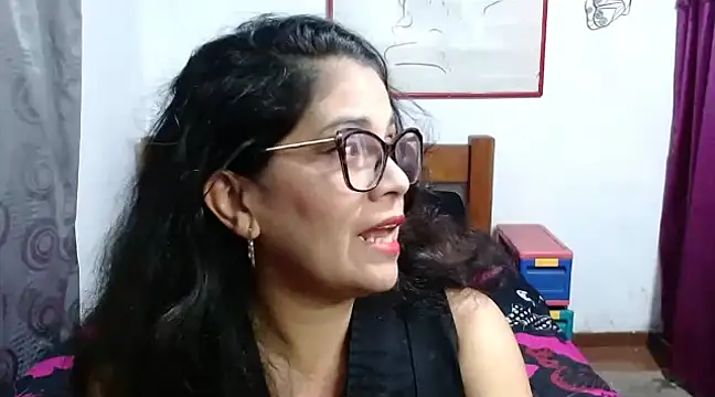 Mistresskloe01 online show from 12/05/24, 01:01