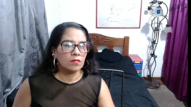 Mistresskloe01 online show from 02/27/25, 12:45