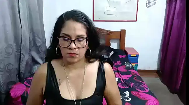 Mistresskloe01 online show from 01/17/25, 12:31