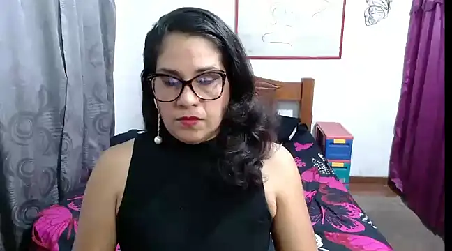 Mistresskloe01 online show from 01/13/25, 12:35