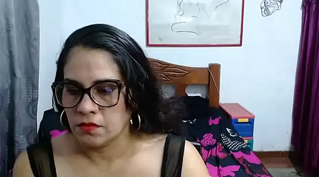 Mistresskloe01 online show from 12/06/24, 12:44