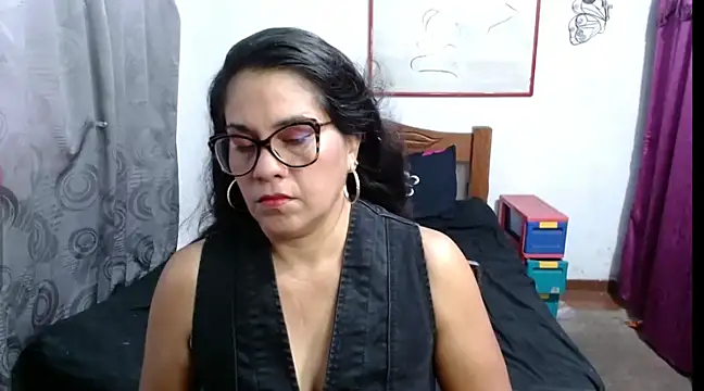 Mistresskloe01 online show from 02/11/25, 12:36