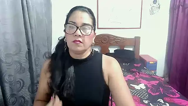 Mistresskloe01 online show from 11/03/25, 12:31