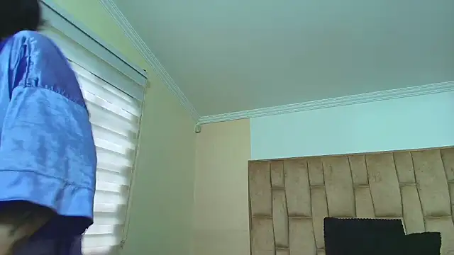 Naughty Kittenm online show from 12/05/25, 11:31