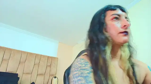 Naughty Kittenm online show from 12/04/25, 05:34