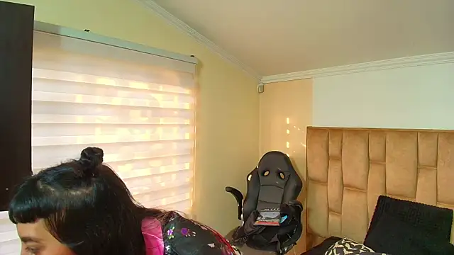 Naughty Kittenm online show from 12/01/25, 11:33