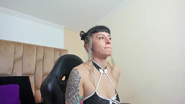 Snapshot of Naughty_Kittenm chatting on 03/22/25, 11:42 Naughty Kittenm online show from 03/22/25, 11:42