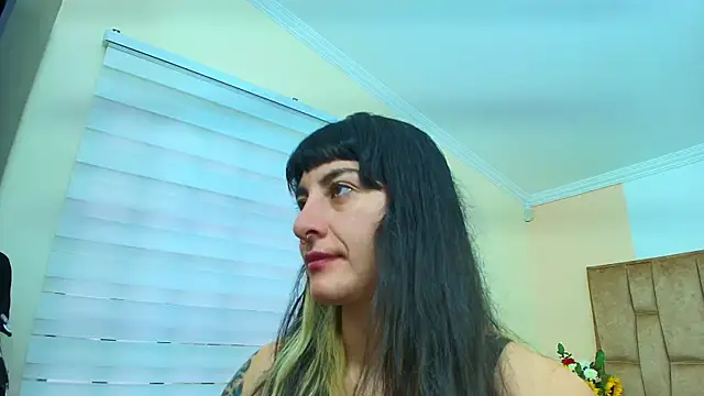 Snapshot of Naughty_Kittenm chatting on 09/27/25, 11:38 Naughty Kittenm online show from 09/27/25, 11:38