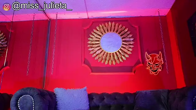 Snapshot of Julieta_Russell chatting on 07/14/26, 01:06 Julieta Russell online show from 07/14/26, 01:06