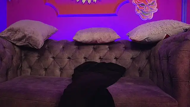 Julieta Russell online show from 12/15/25, 11:27