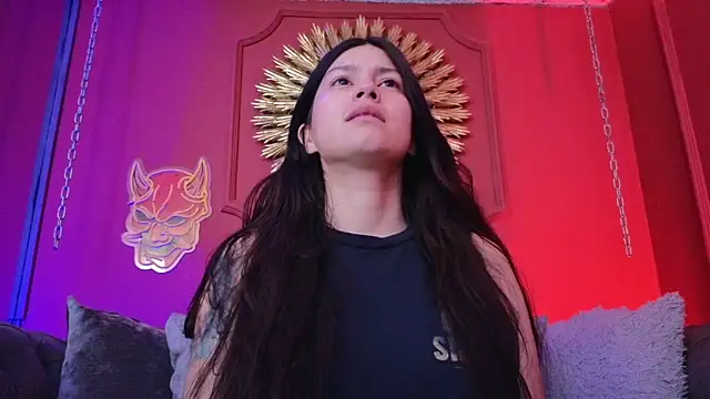 Julieta Russell online show from 11/14/25, 12:42