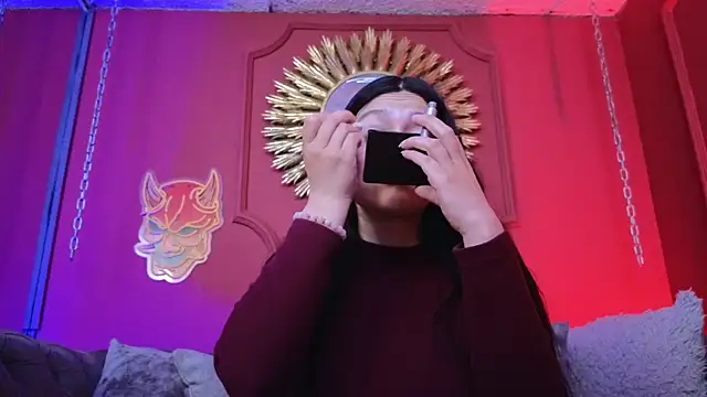 Julieta Russell online show from 11/08/25, 12:20