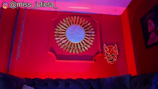 Snapshot of Julieta_Russell chatting on 07/10/26, 12:27 Julieta Russell online show from 07/10/26, 12:27