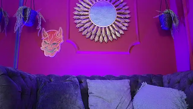 Julieta Russell online show from 11/29/25, 11:54