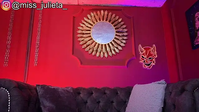 Snapshot of Julieta_Russell chatting on 06/20/26, 12:32 Julieta Russell online show from 06/20/26, 12:32