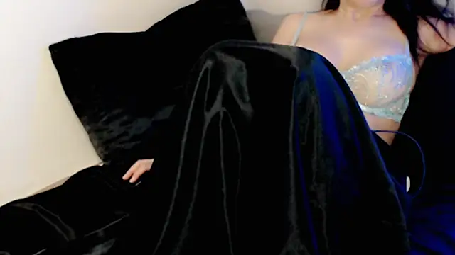 hotmask online show from 04/11/26, 09:51