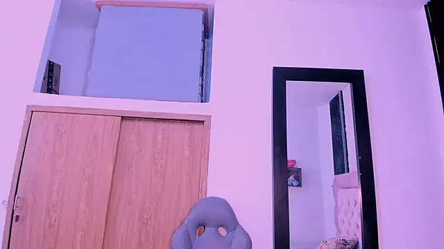 laurem-paulette online show from 10/18/25, 06:43