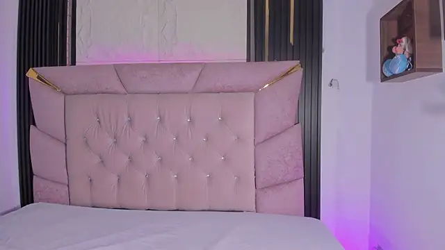 laurem-paulette online show from 02/13/26, 06:52