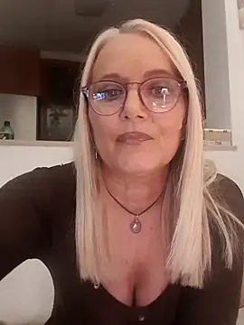 kikkastar online show from 02/07/25, 10:41