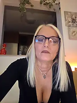 kikkastar online show from 02/17/25, 08:06