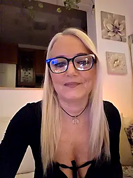 Snapshot of kikkastar chatting on 02/10/26, 08:30 kikkastar online show from 02/10/26, 08:30