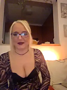 kikkastar online show from 11/26/25, 09:04