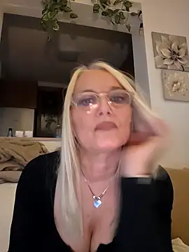 kikkastar online show from 02/21/25, 09:00