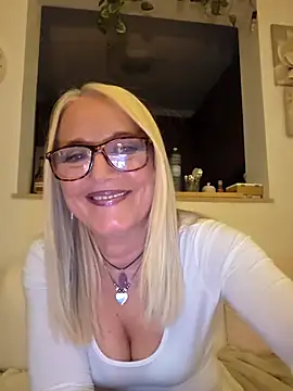 kikkastar online show from 02/14/25, 08:15