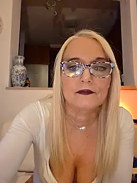 kikkastar online show from 12/04/25, 08:52