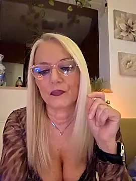 Snapshot of kikkastar chatting on 02/12/26, 09:03 kikkastar online show from 02/12/26, 09:03