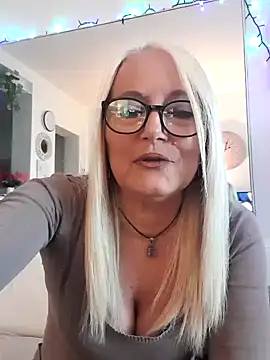 kikkastar online show from 01/03/25, 10:20