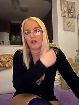 kikkastar online show from 02/28/25, 08:39