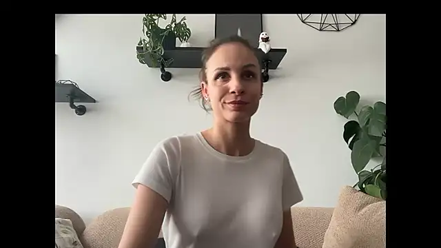 Mary Wet online show from 04/01/26, 11:33