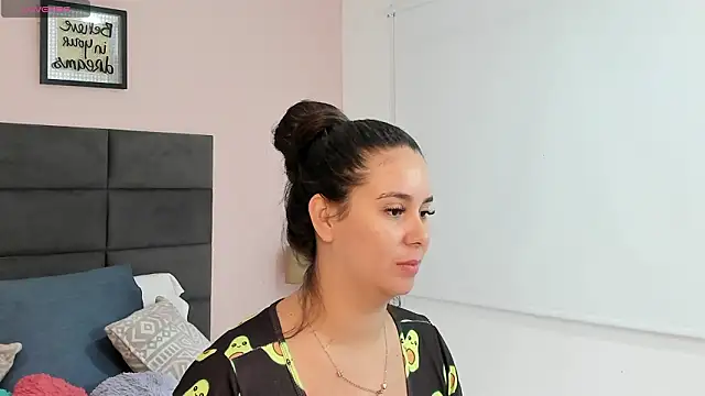 MadisonJenner online show from 02/01/26, 11:52