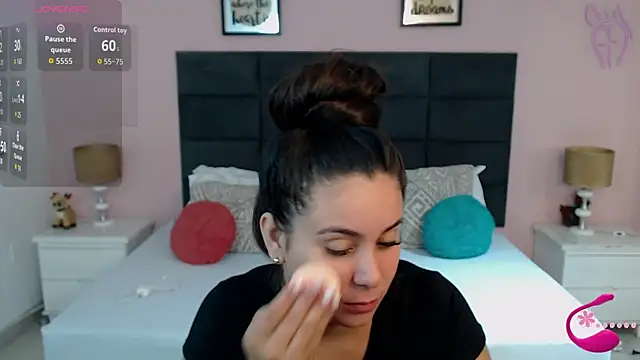 Snapshot of MadisonJenner chatting on 10/01/25, 01:48 MadisonJenner online show from 10/01/25, 01:48