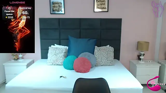 Snapshot of MadisonJenner chatting on 09/22/25, 11:27 MadisonJenner online show from 09/22/25, 11:27